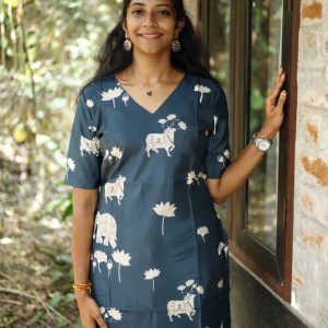 Deep Blue-Green Printed Straight Kurti